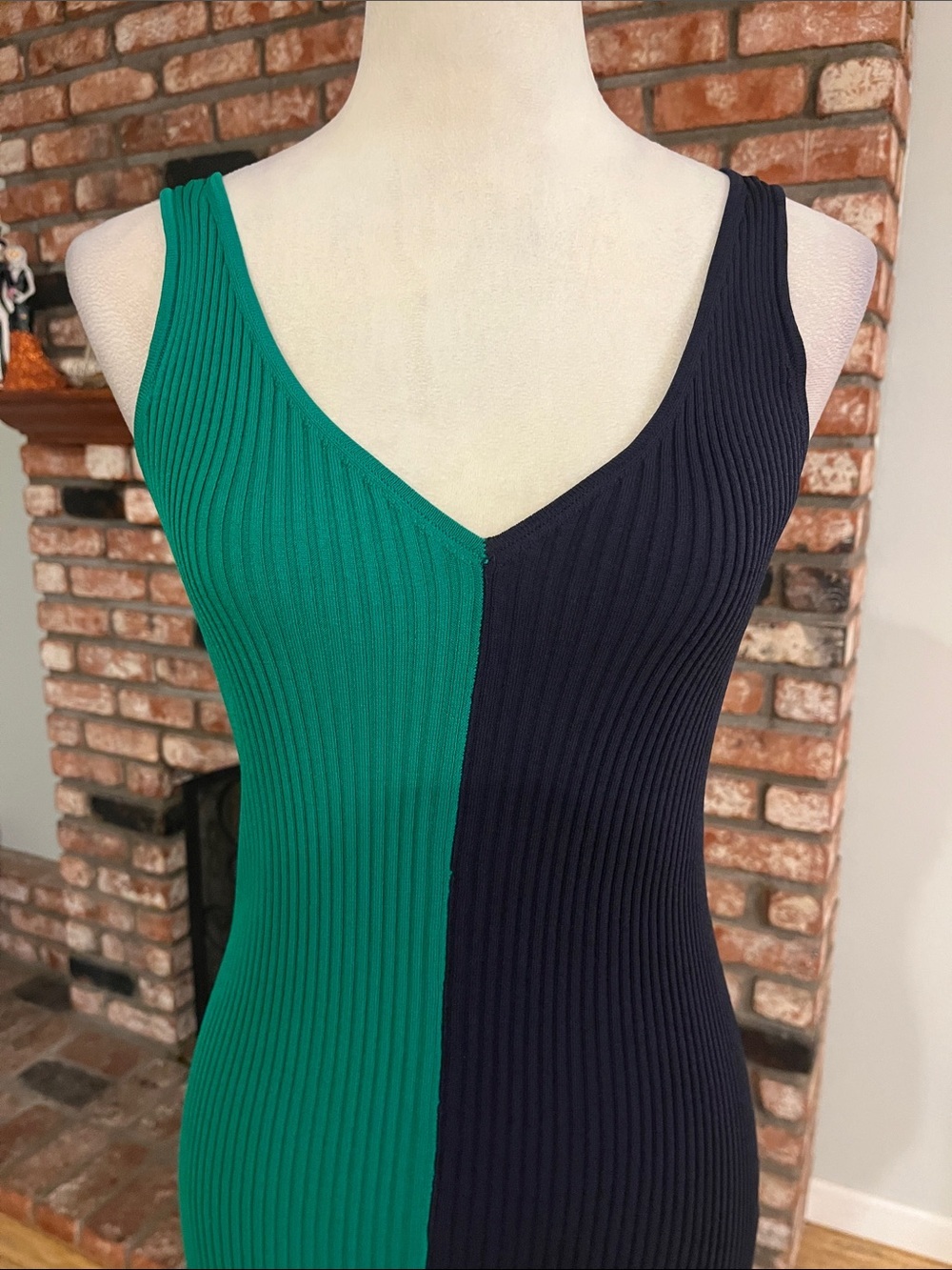 STAUD $195 Dana colorblock ribbed body-con midi dress-Deep and Clover - Picture 3 of 3